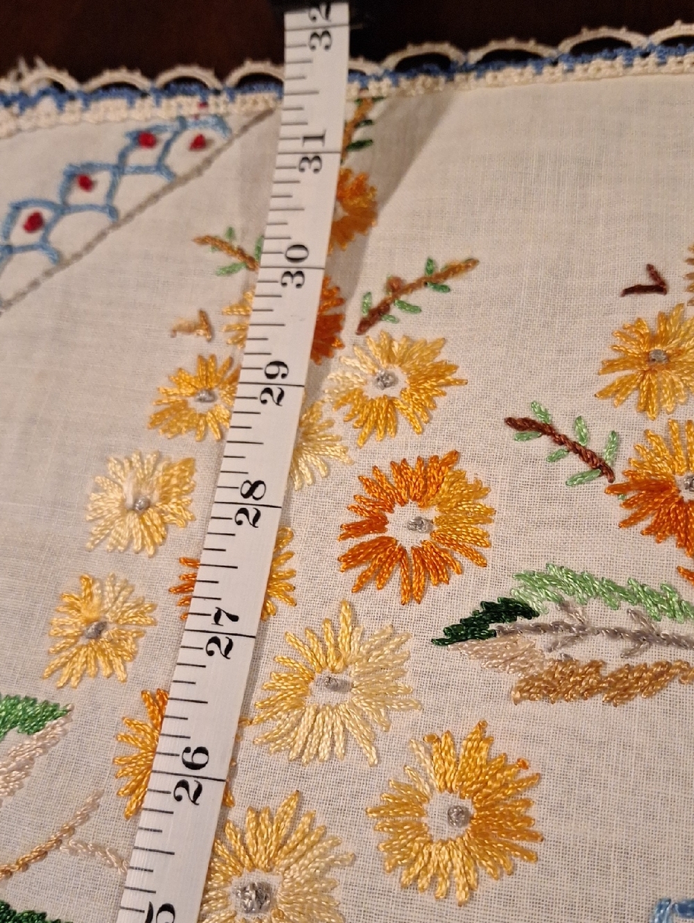 Vintage Hand Embroidered Table Runner in Cream and Yellow. Beautiful Detail - Picture 4 of 5